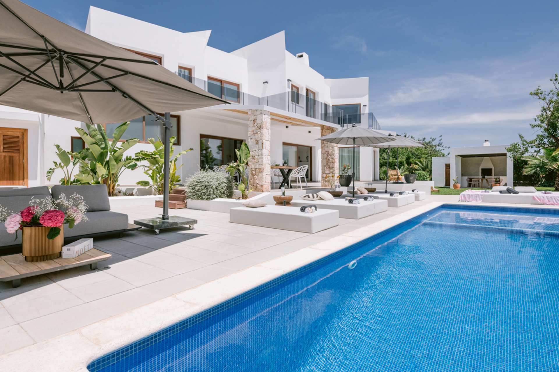 Resa Estates Ibiza villa for sale te koop sant jordi modern pool area.jpg